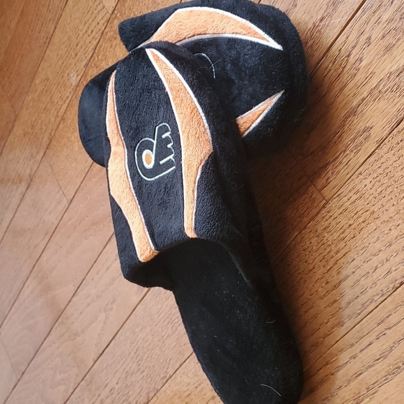 Philadelphia Mens Flyers Plush Slippers XL - Picture 3 of 3